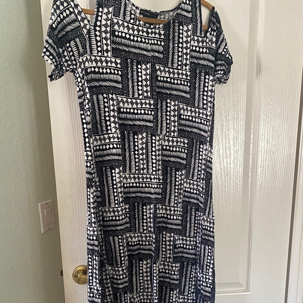 Design History Cold Shoulder Long Dress